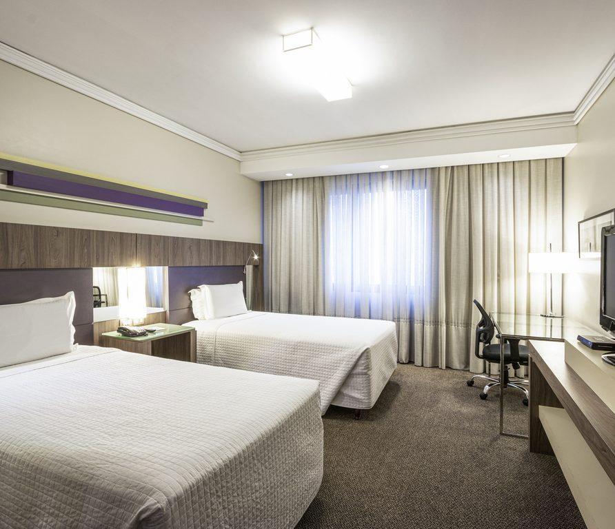 Quarto Superior Duplo Solteiro - Grand Mercure Curitiba Rayon