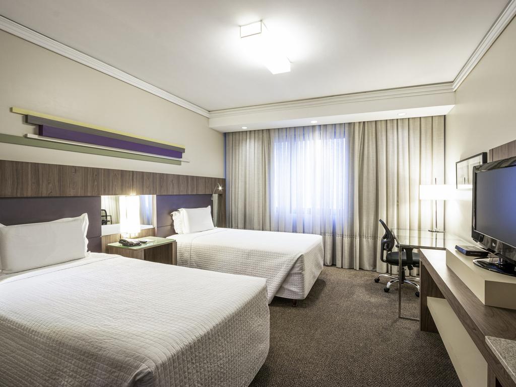 Quarto Superior Duplo Solteiro – Grand Mercure Curitiba Rayon