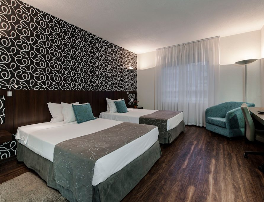 Suíte Superior Duplo Casal – Quality Hotel Curitiba