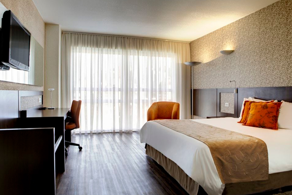 Suíte Luxo Duplo Solteiro – Quality Hotel Curitiba