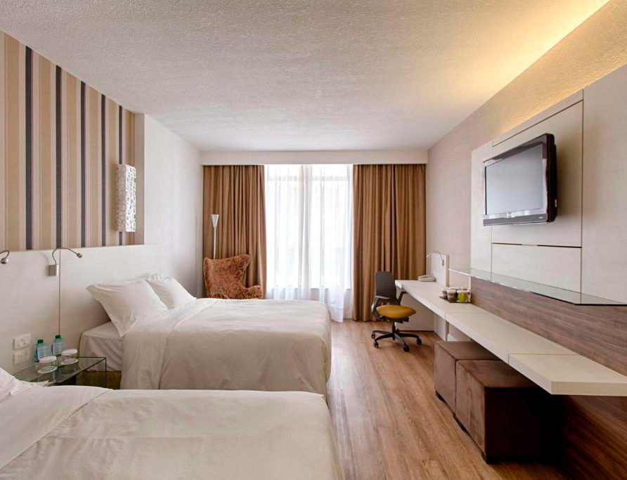 Suíte Superior Duplo Casal – Radisson Curitiba Hotel