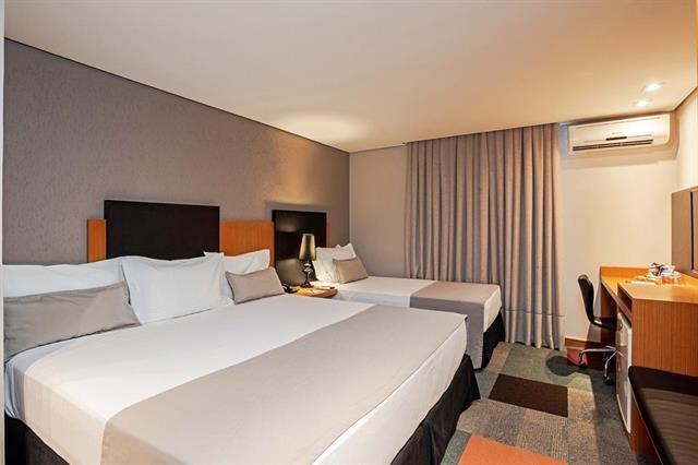 Luxo Triplo – Slaviero Essential Curitiba Batel