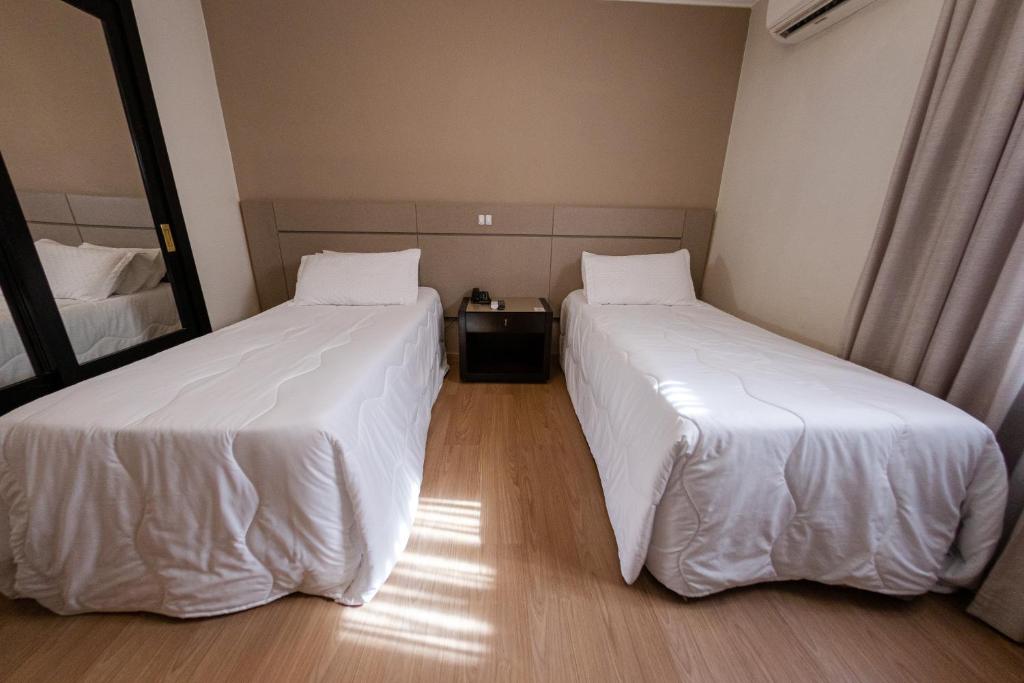 Apartamento Duplo Solteiro Standard – Mabu Curitiba Business
