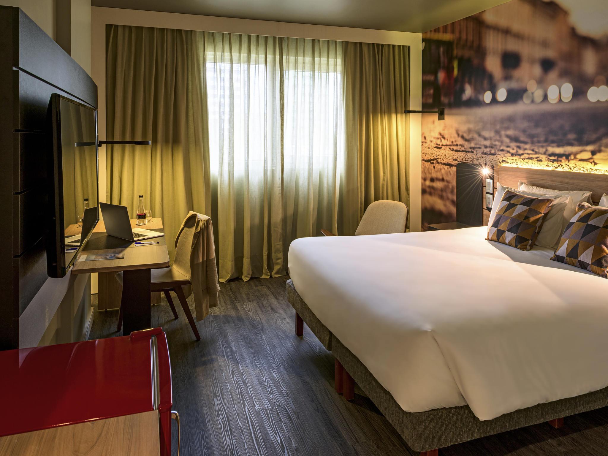 Quarto Superior Duplo Casal – Novotel Curitiba Batel
