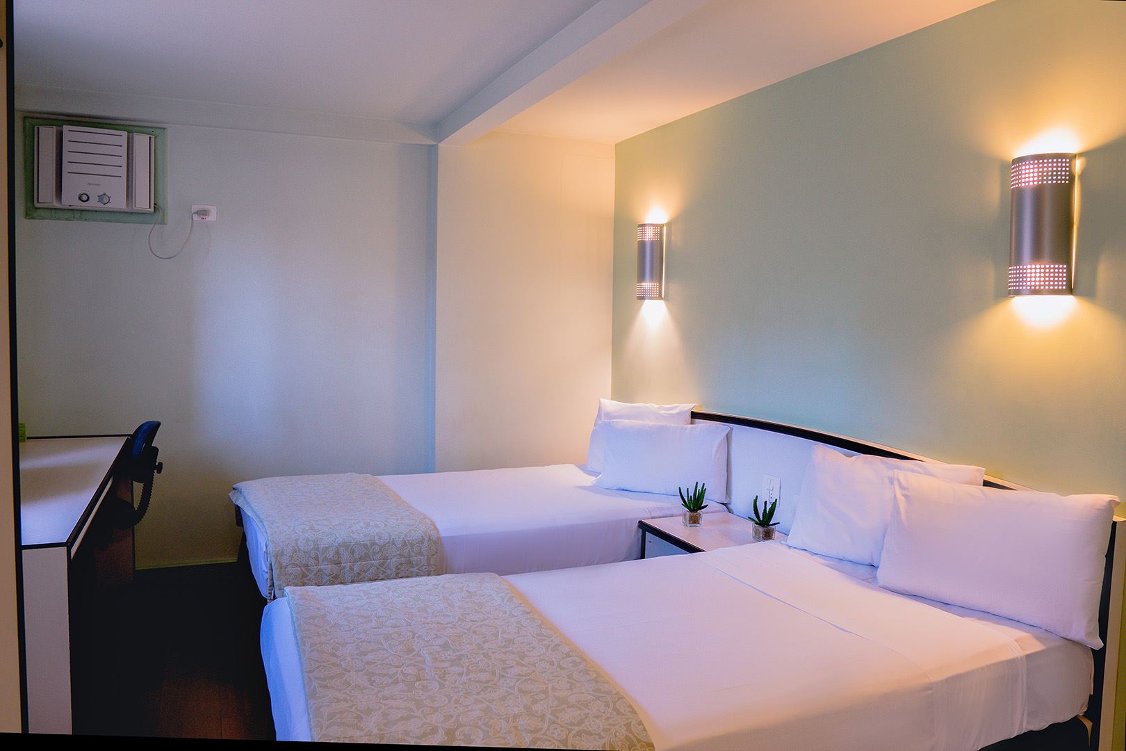 Quarto Duplo Solteiro – Master Curitiba