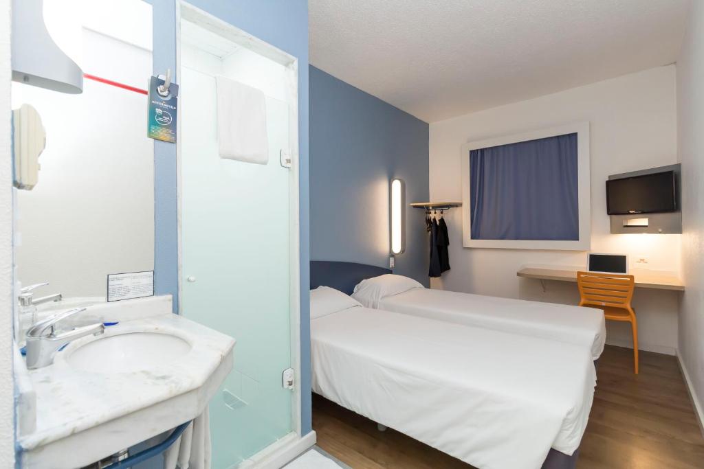 Standard Duplo Solteiro – Ibis Budget Curitiba Centro