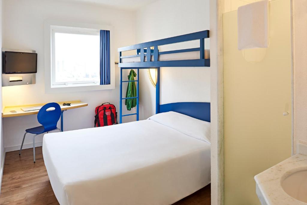 Standard Duplo Casal – Ibis Budget Curitiba Centro