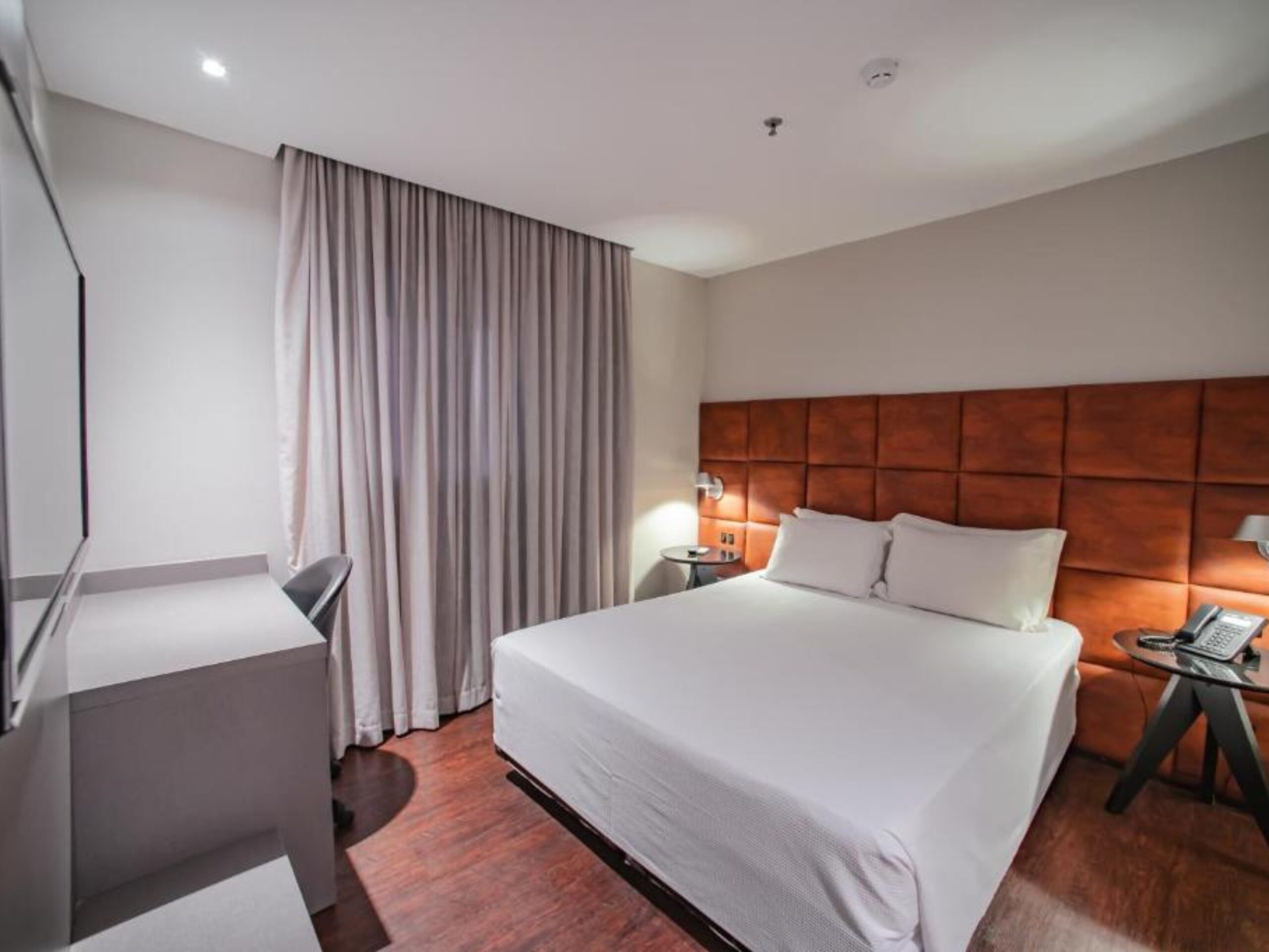 Luxo Solteiro – Hotel Brut by Slaviero Hotéis