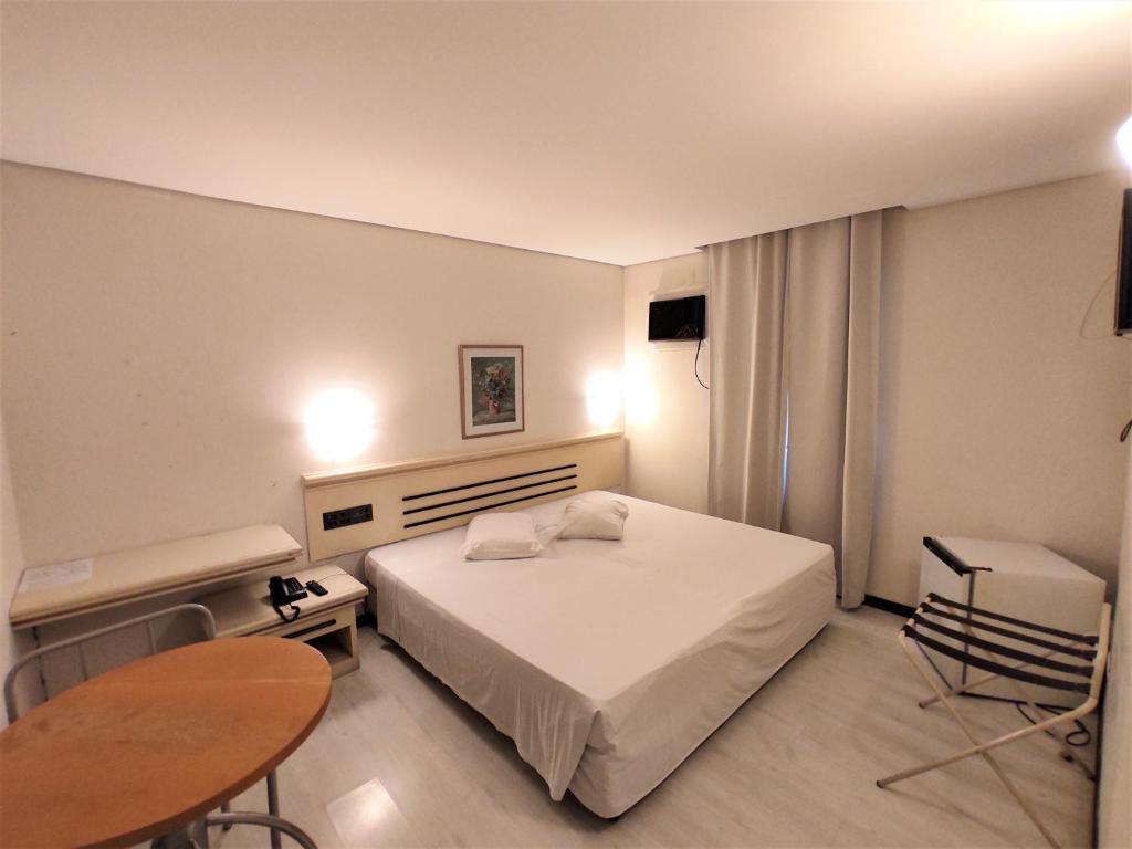 Standard Single – Granville Hotel