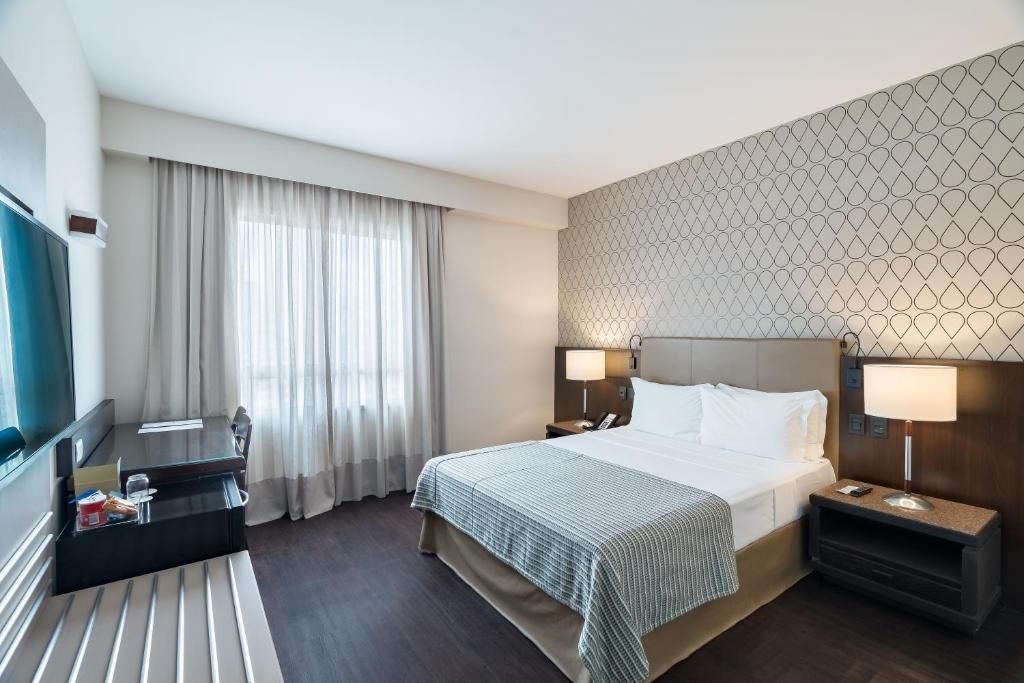 Apartamento Standard Single – Bourbon Curitiba Hotel & Suites