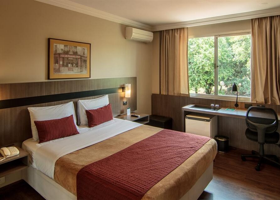 Apartamento Superior Triplo - Deville Express Cascavel